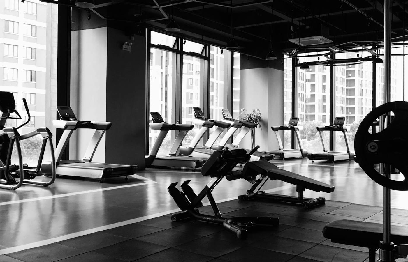 Moderní fitness centrum s profesionálním vybavením
